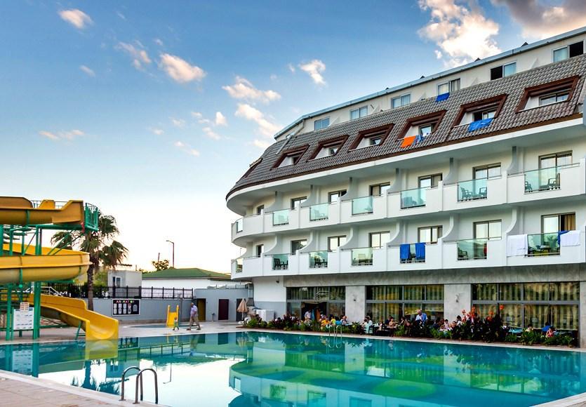 Armas Hotel 4*
