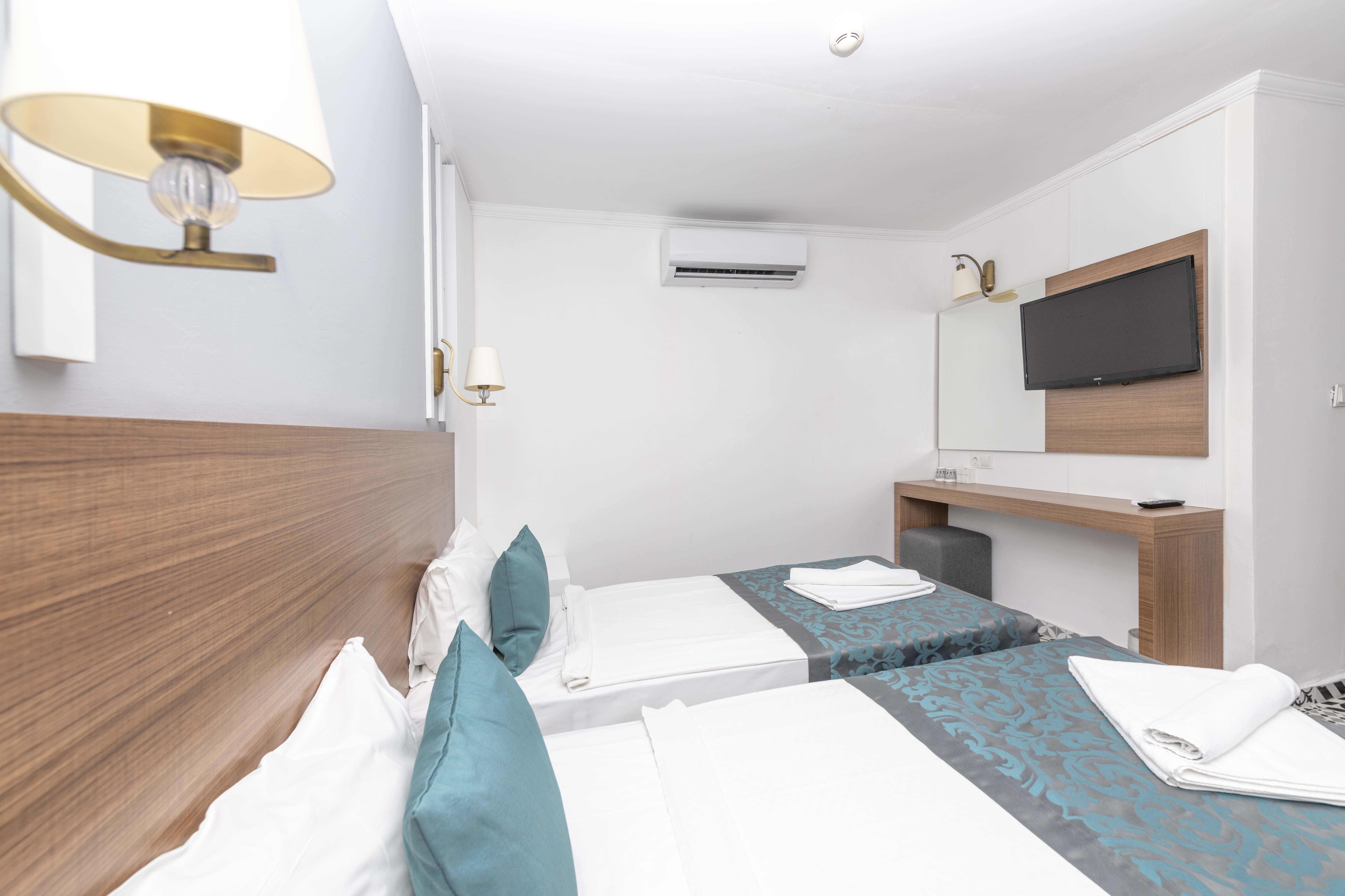 Armas Hotel