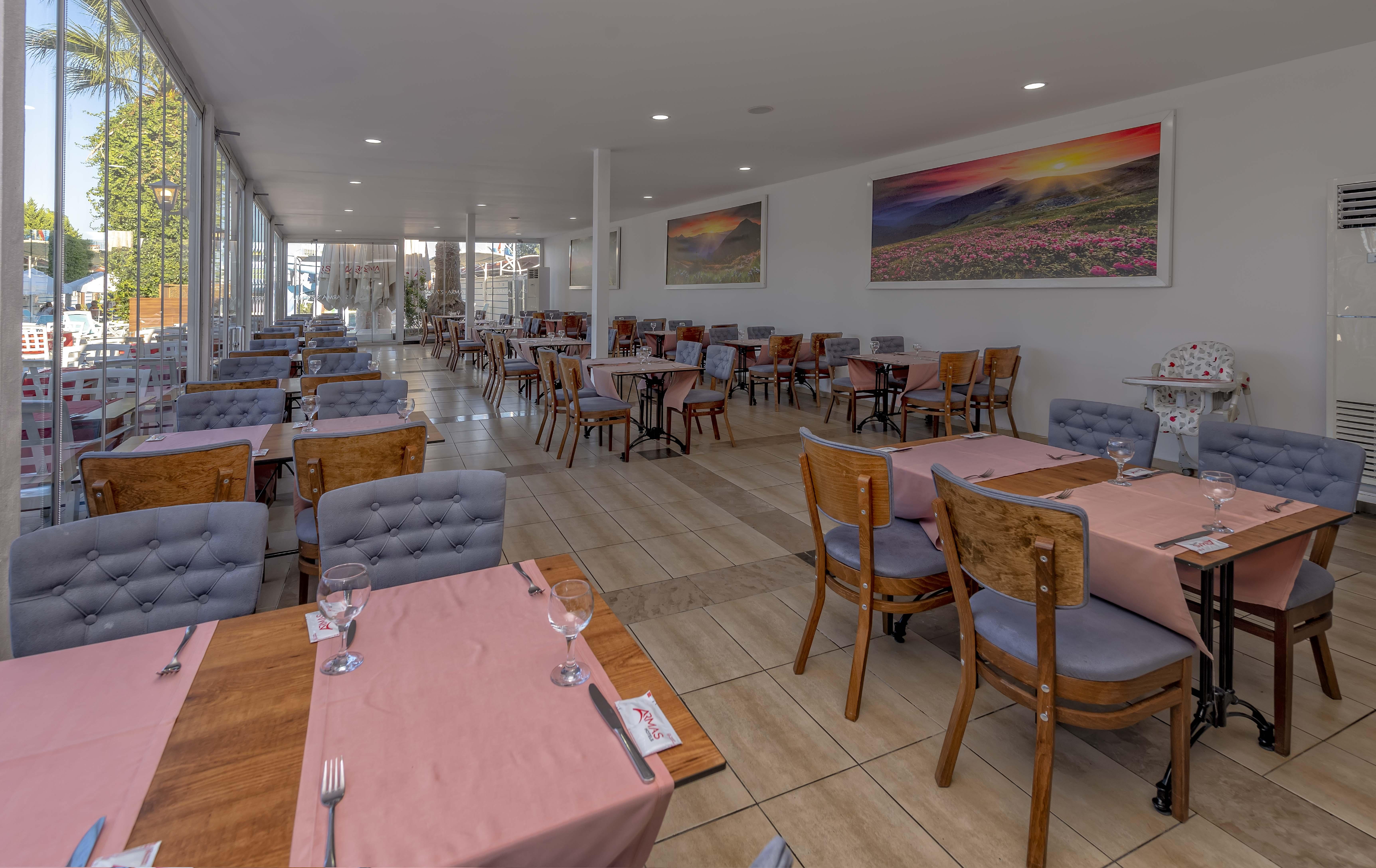 Armas Hotel 4*
