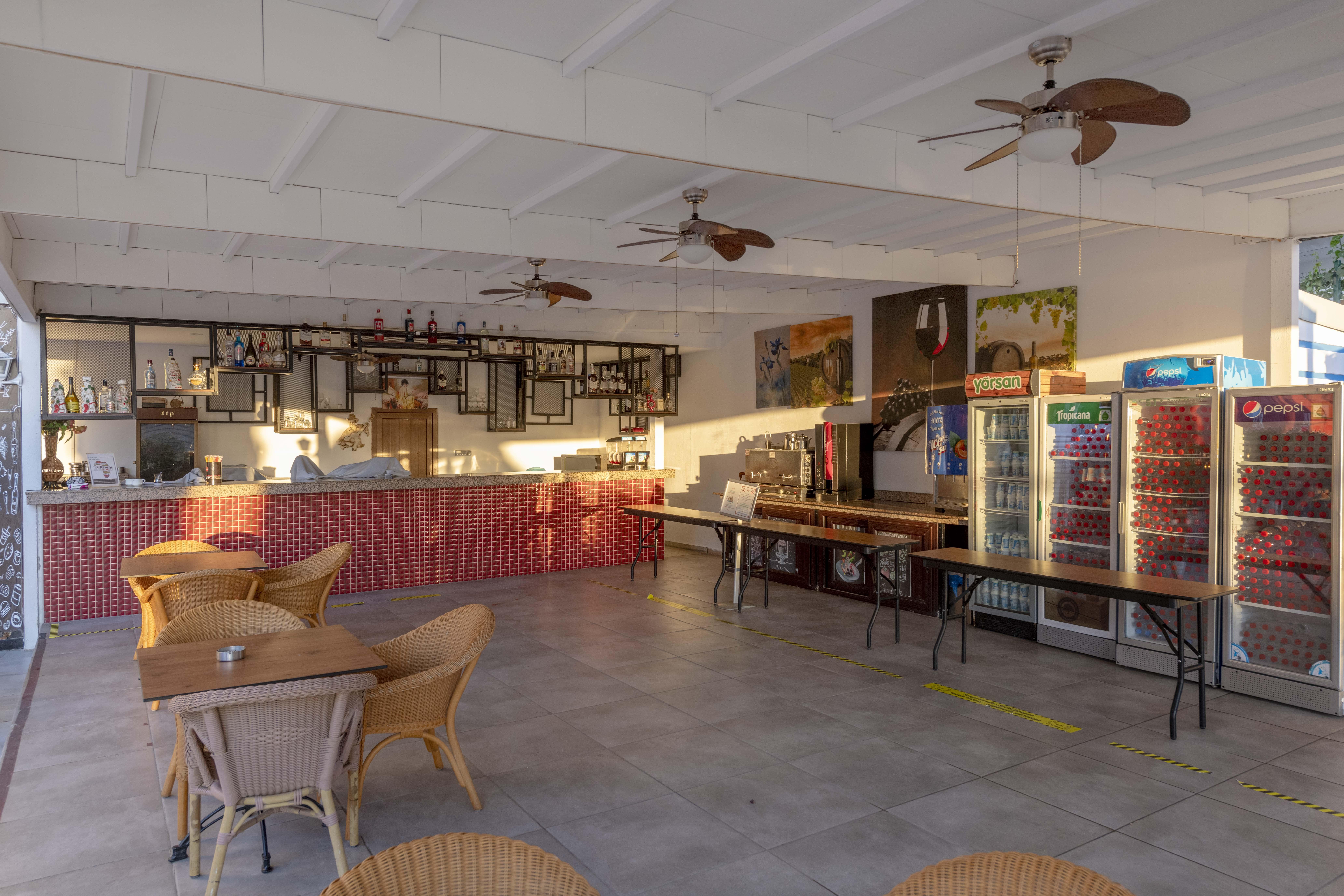 Armas Hotel