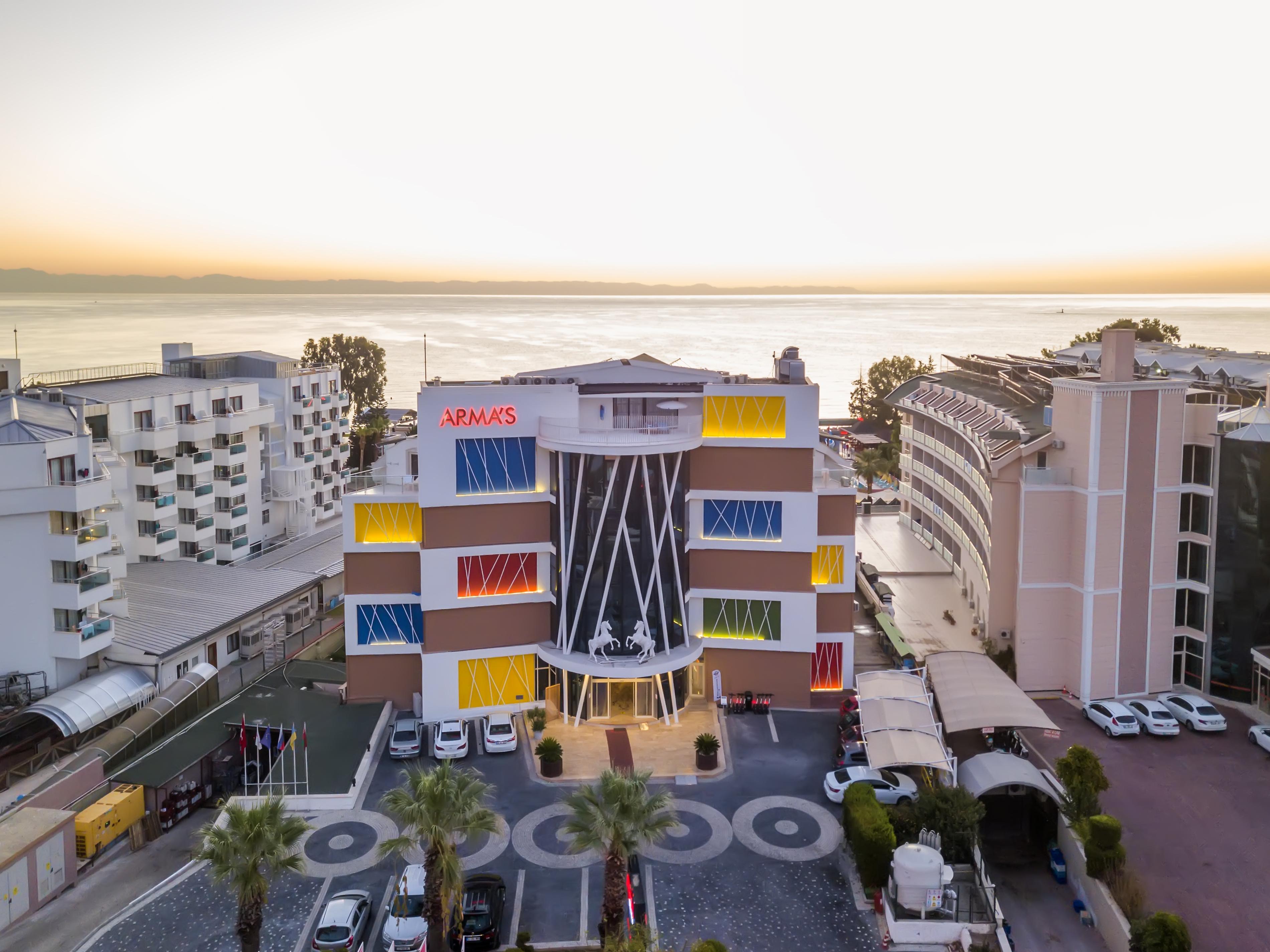 Armas Hotel 4*
