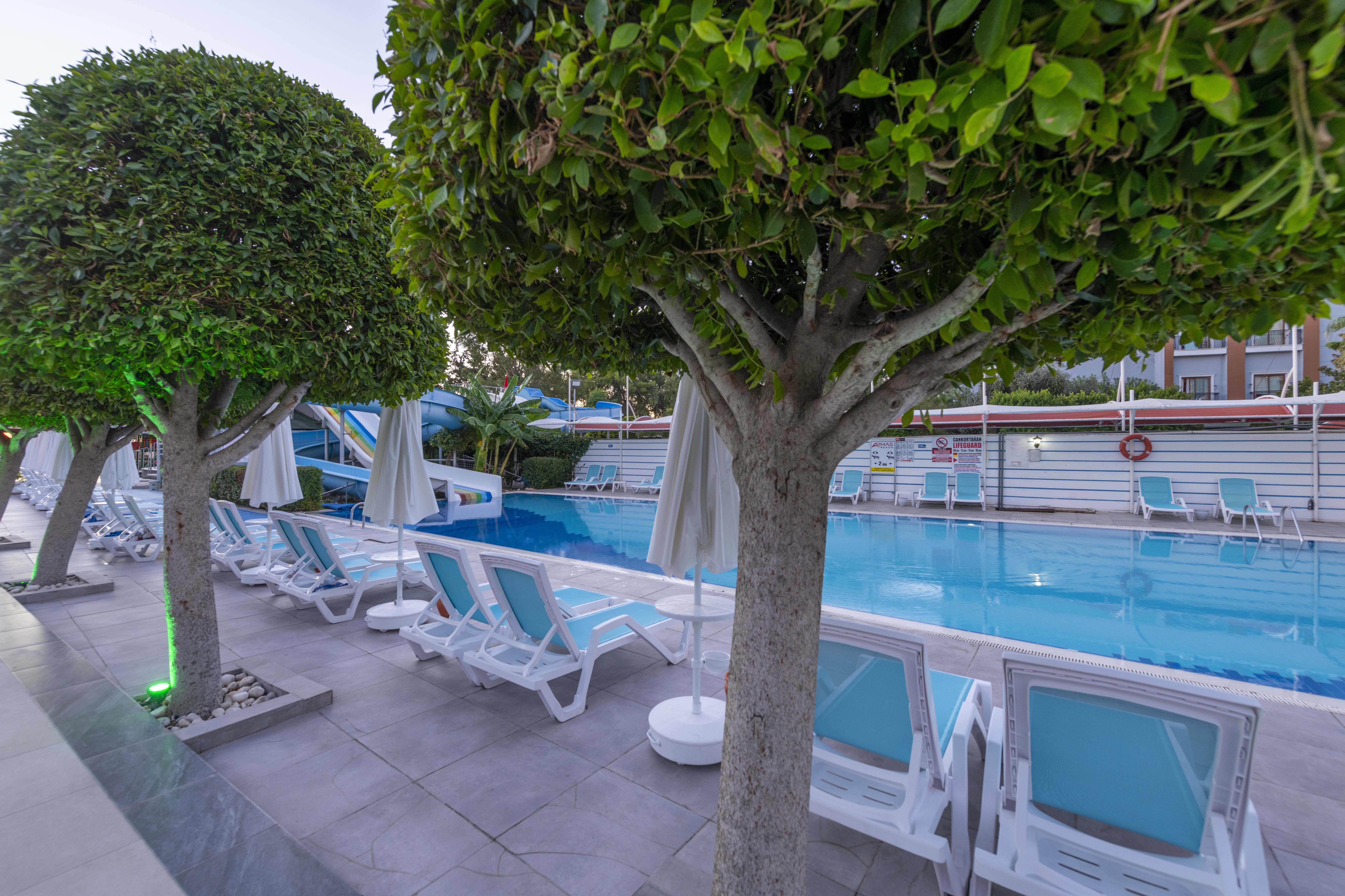 Hotel Armas 4*