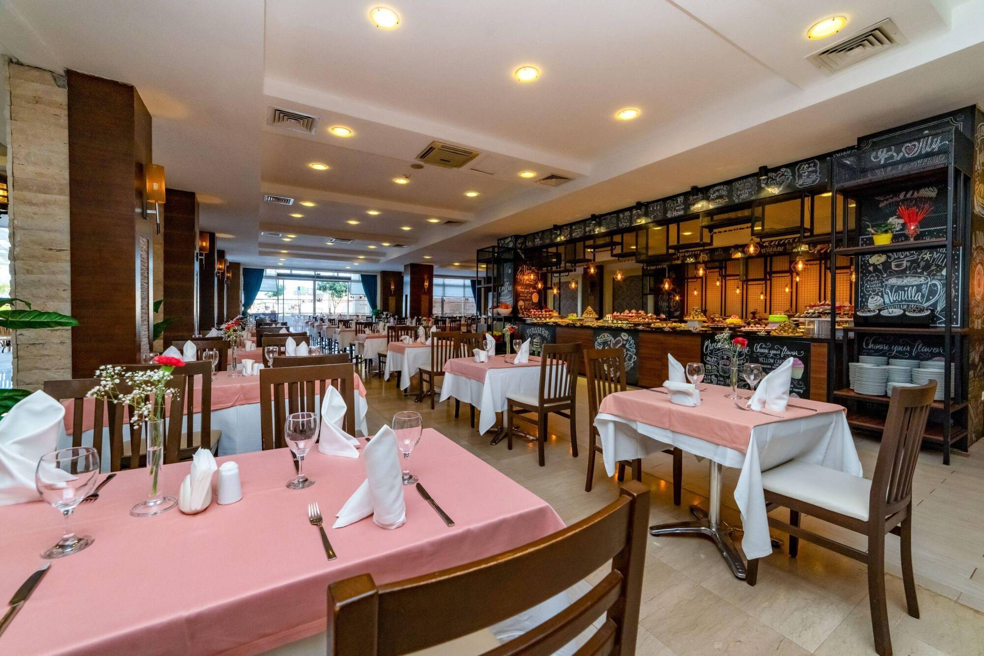 Armas Hotel