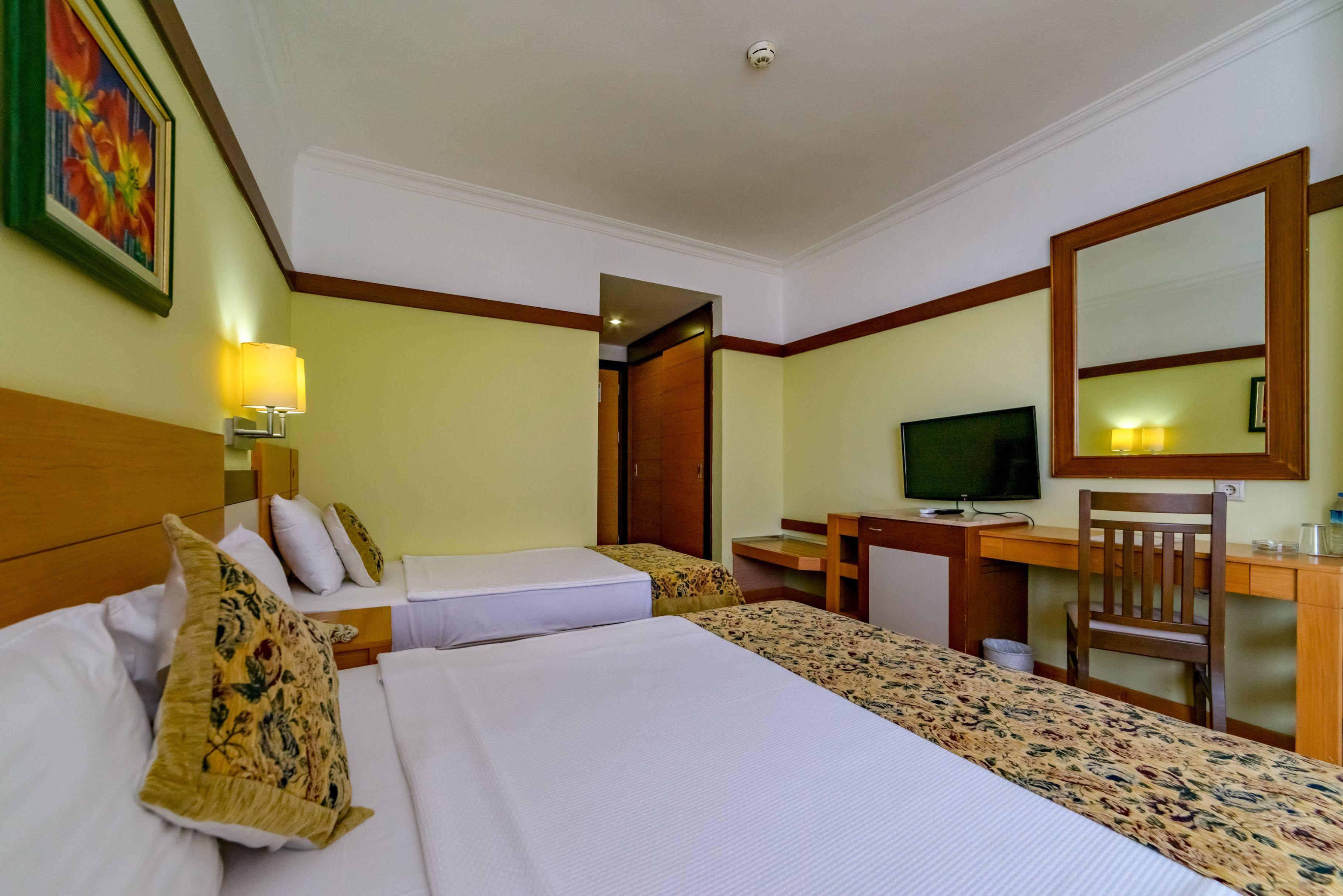 Armas Hotel